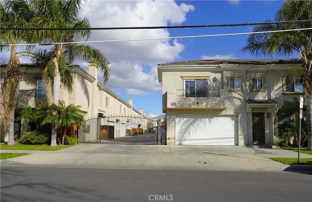 7124 Farralone Avenue 110, Canoga Park, CA 91303