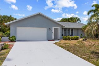 924 SE 21st LN, Cape Coral, FL 33990