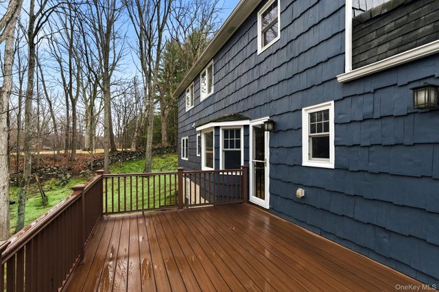 40 Valley Pond Road, Katonah, NY 10536