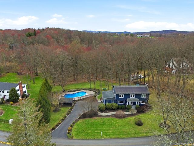 40 Valley Pond Road, Katonah, NY 10536