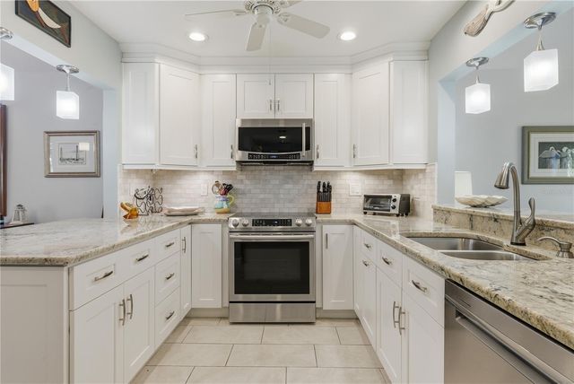 1630 TREEHOUSE CIRCLE TR104, Sarasota, FL 34231