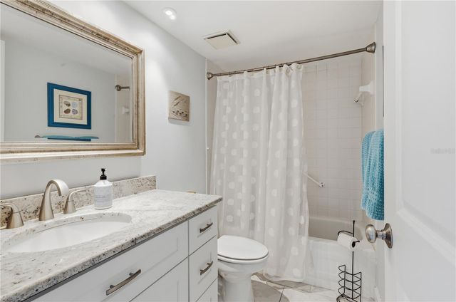 1630 TREEHOUSE CIRCLE TR104, Sarasota, FL 34231