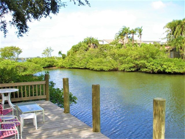 1630 TREEHOUSE CIRCLE TR104, Sarasota, FL 34231