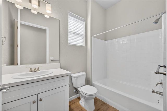 2379 N Arthur, Fresno, CA 93705