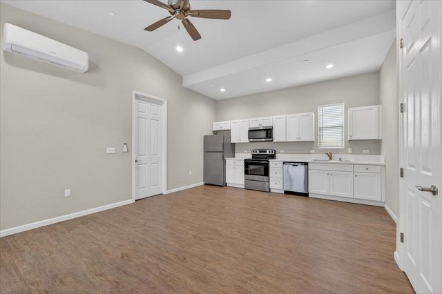 2379 N Arthur, Fresno, CA 93705