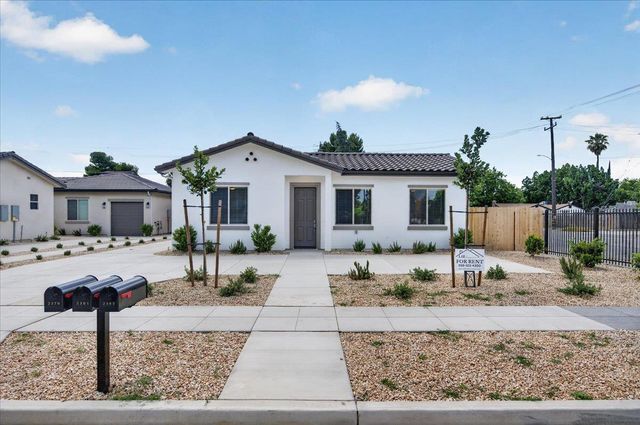 2379 N Arthur, Fresno, CA 93705