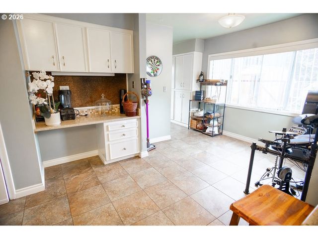 711 Se 101ST Ave, Vancouver, WA 98664