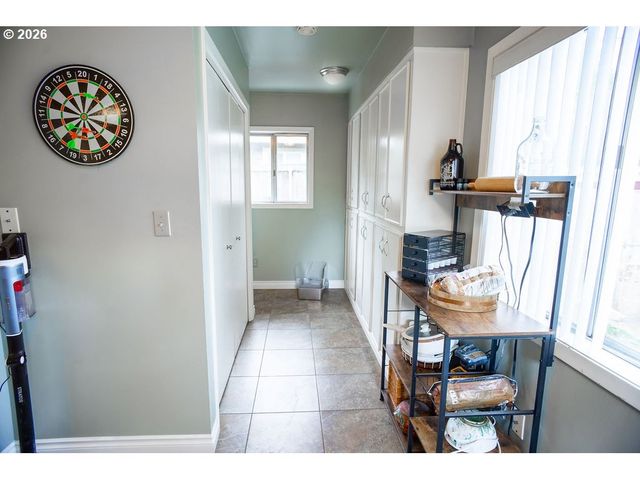 711 Se 101ST Ave, Vancouver, WA 98664