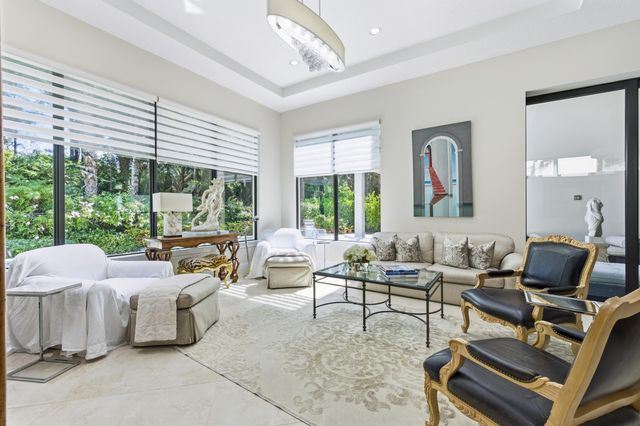 165 Gardenia Isle Drive, Palm Beach Gardens, FL 33418