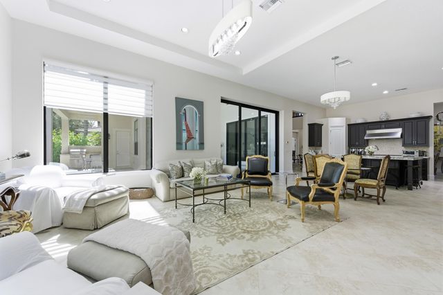 165 Gardenia Isle Drive, Palm Beach Gardens, FL 33418