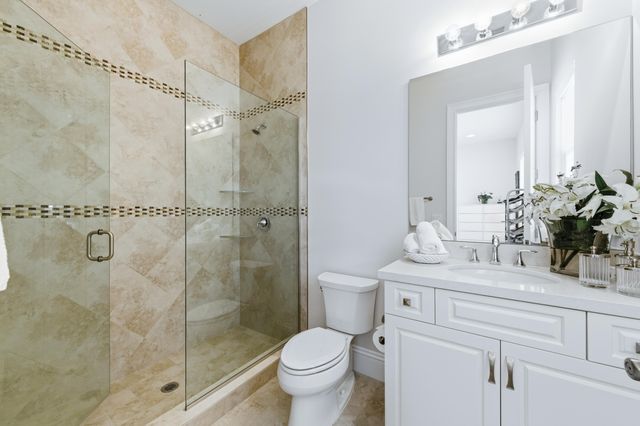 165 Gardenia Isle Drive, Palm Beach Gardens, FL 33418