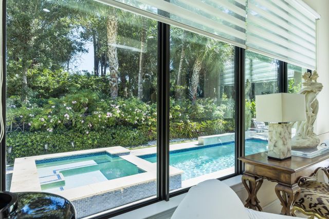 165 Gardenia Isle Drive, Palm Beach Gardens, FL 33418