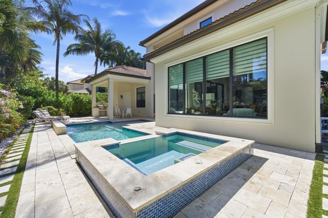 165 Gardenia Isle Drive, Palm Beach Gardens, FL 33418
