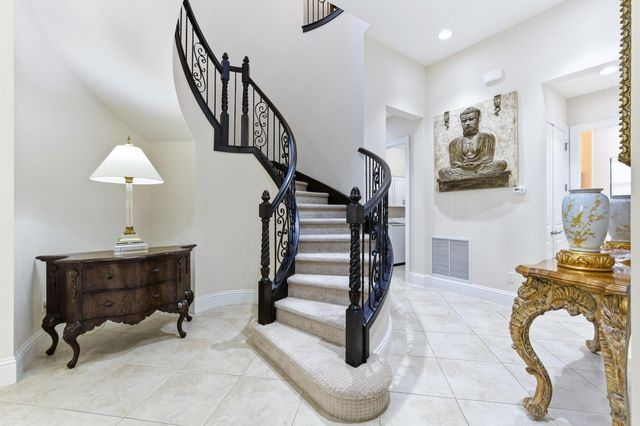 165 Gardenia Isle Drive, Palm Beach Gardens, FL 33418
