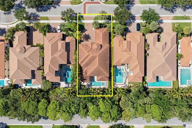 165 Gardenia Isle Drive, Palm Beach Gardens, FL 33418