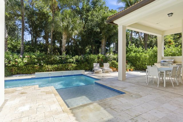 165 Gardenia Isle Drive, Palm Beach Gardens, FL 33418