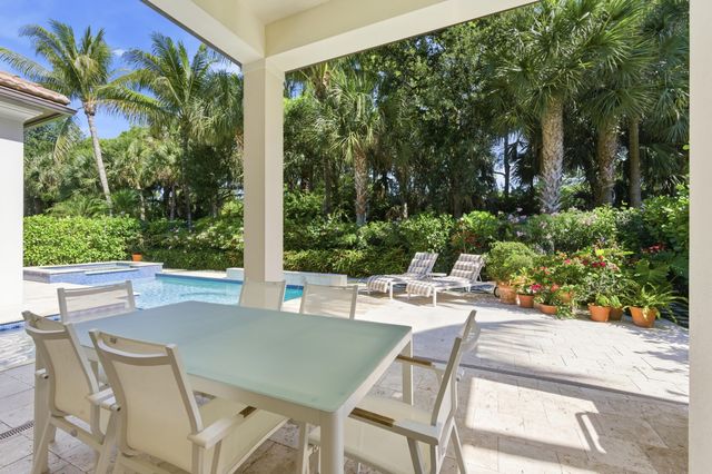 165 Gardenia Isle Drive, Palm Beach Gardens, FL 33418