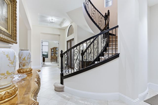 165 Gardenia Isle Drive, Palm Beach Gardens, FL 33418