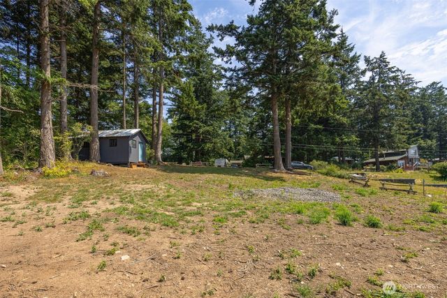 2077 Granger Way, Lummi Island, WA 98262