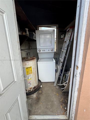 330 NW 23rd Ct, Miami, FL 33125