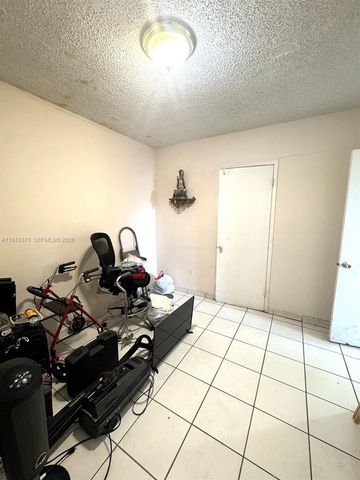 330 NW 23rd Ct, Miami, FL 33125