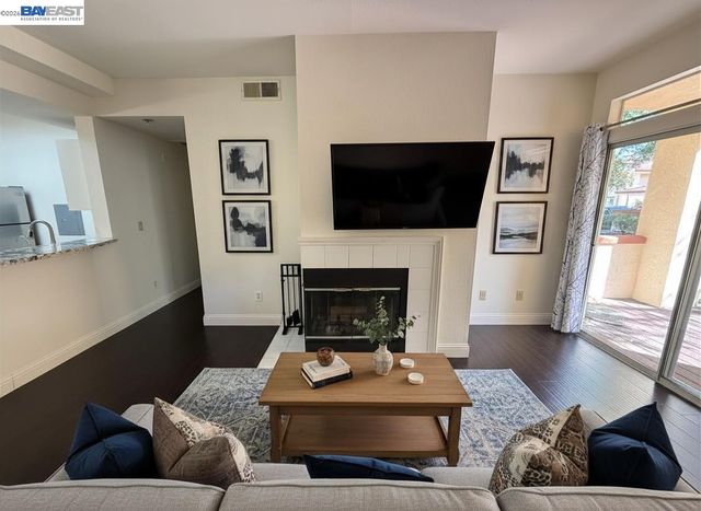 6978 Dublin Meadows St B, Dublin, CA 94568