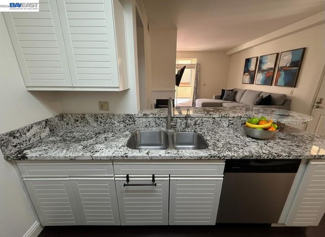 6978 Dublin Meadows St B, Dublin, CA 94568