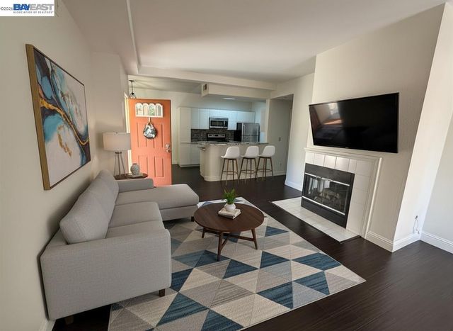 6978 Dublin Meadows St B, Dublin, CA 94568
