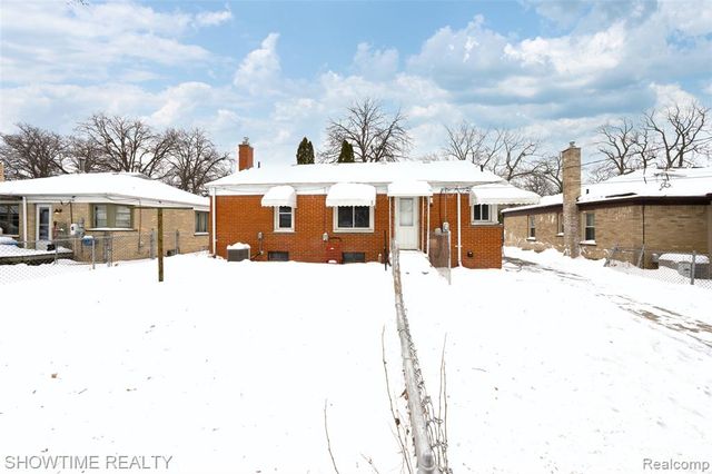 320 Pioneer Drive, Pontiac, MI 48341