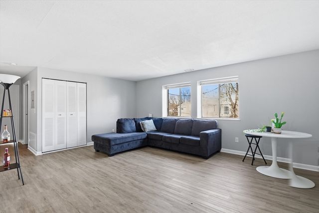 81 Colonel Bell Dr 9, Brockton, MA 02301