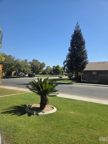 5208 Barley Harvest Avenue, Bakersfield, CA 93314