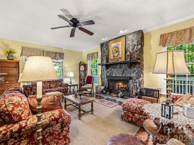 29 Panther Ridge Road, Brevard, NC 28712