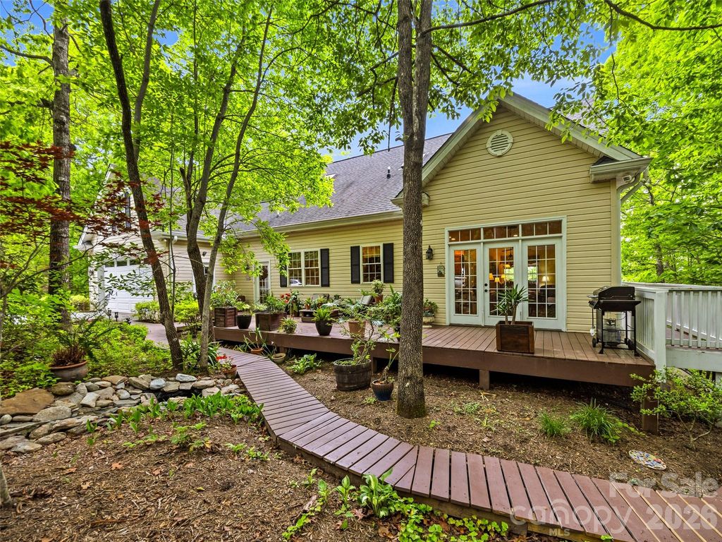 29 Panther Ridge Road, Brevard, NC 28712