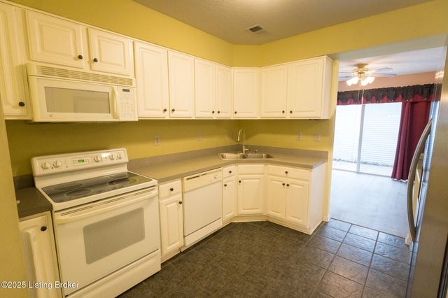 10518 Clayton Allen Blvd, Louisville, KY 40229