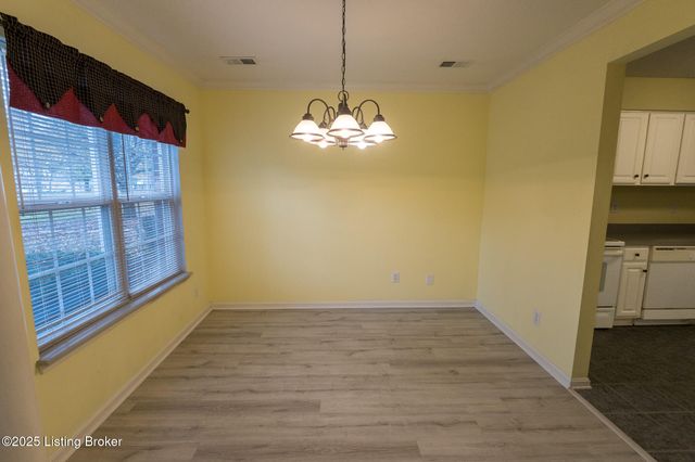 10518 Clayton Allen Blvd, Louisville, KY 40229