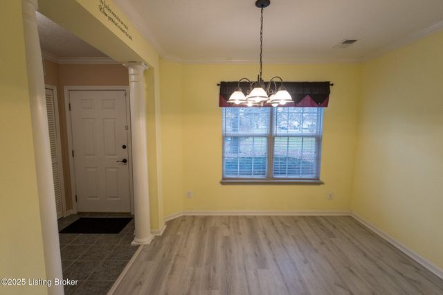 10518 Clayton Allen Blvd, Louisville, KY 40229