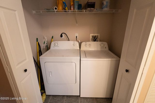 10518 Clayton Allen Blvd, Louisville, KY 40229