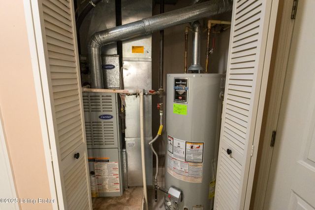 10518 Clayton Allen Blvd, Louisville, KY 40229