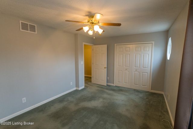 10518 Clayton Allen Blvd, Louisville, KY 40229