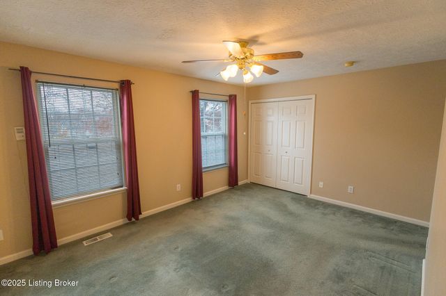 10518 Clayton Allen Blvd, Louisville, KY 40229