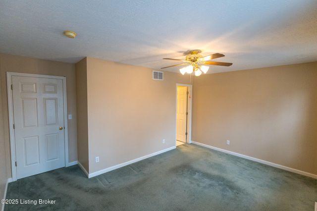 10518 Clayton Allen Blvd, Louisville, KY 40229