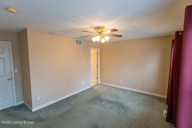 10518 Clayton Allen Blvd, Louisville, KY 40229