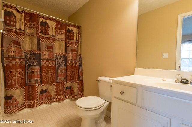 10518 Clayton Allen Blvd, Louisville, KY 40229