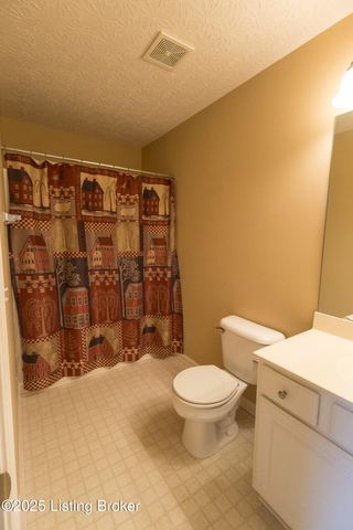 10518 Clayton Allen Blvd, Louisville, KY 40229