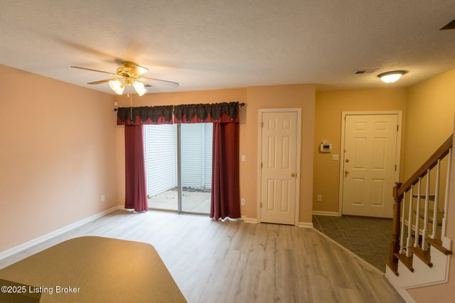 10518 Clayton Allen Blvd, Louisville, KY 40229