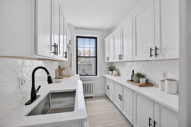 370 Chestnut Hill 3, Boston, MA 02135