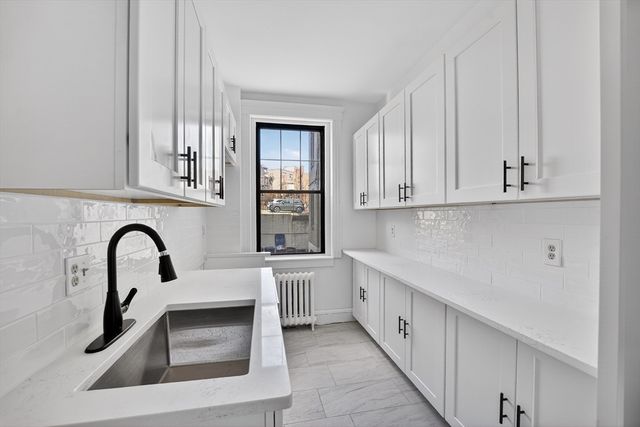 370 Chestnut Hill 3, Boston, MA 02135