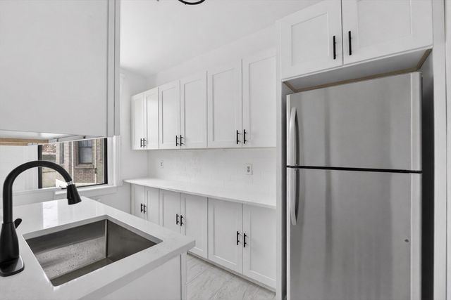 370 Chestnut Hill 3, Boston, MA 02135