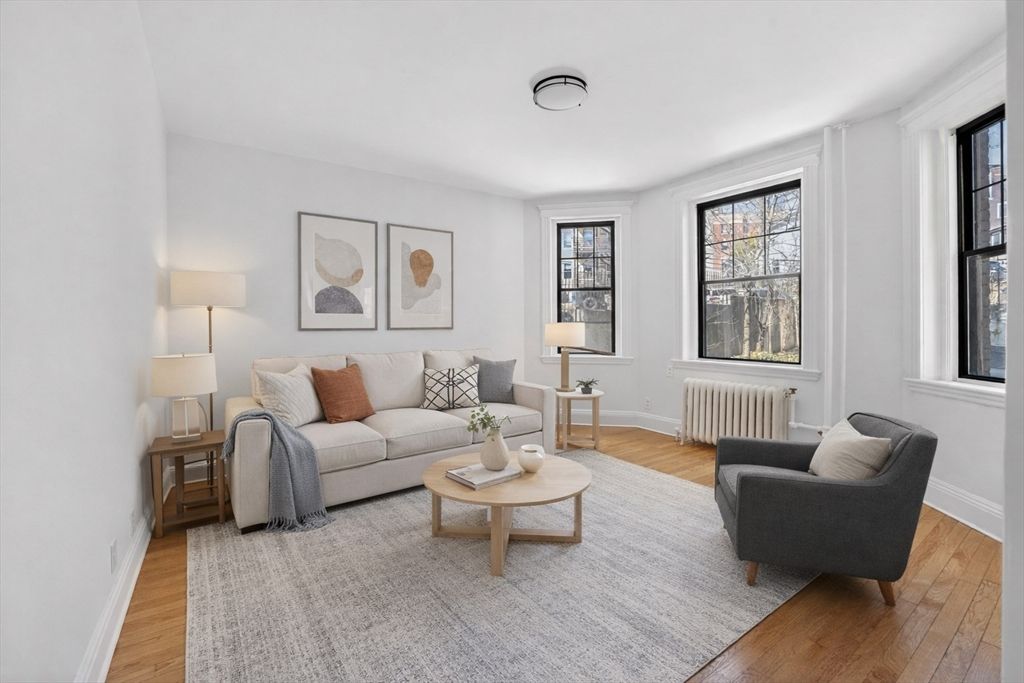 370 Chestnut Hill 3, Boston, MA 02135