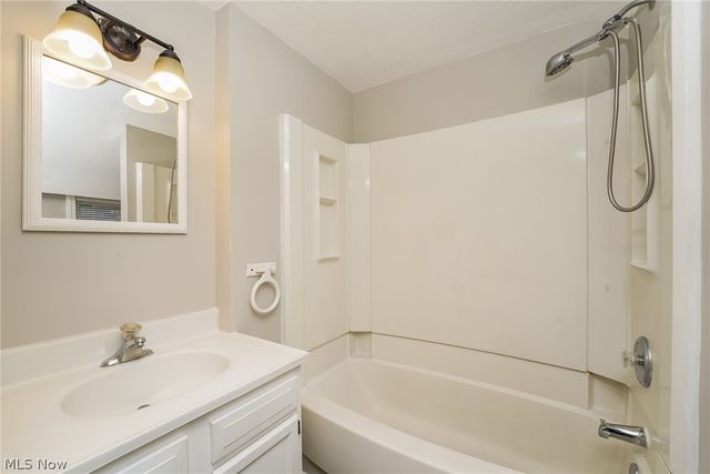 130 Taft Avenue, Elyria, OH 44035